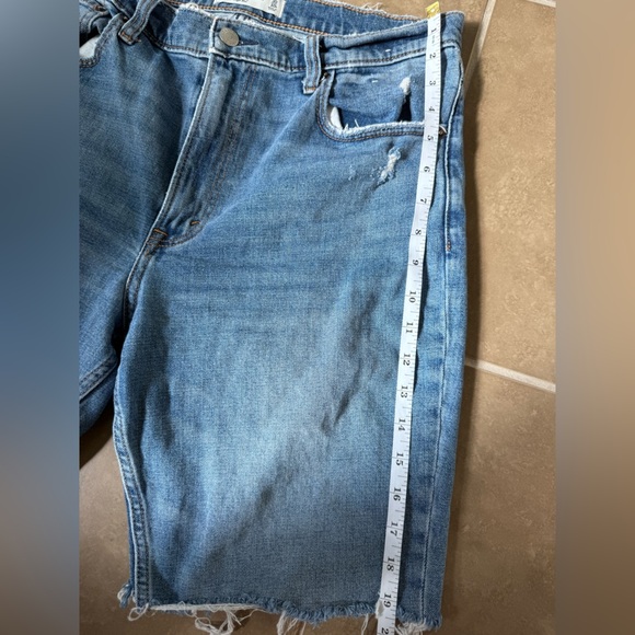 Abercrombie & Fitch HighRise Long Shorts - Picture 5 of 5